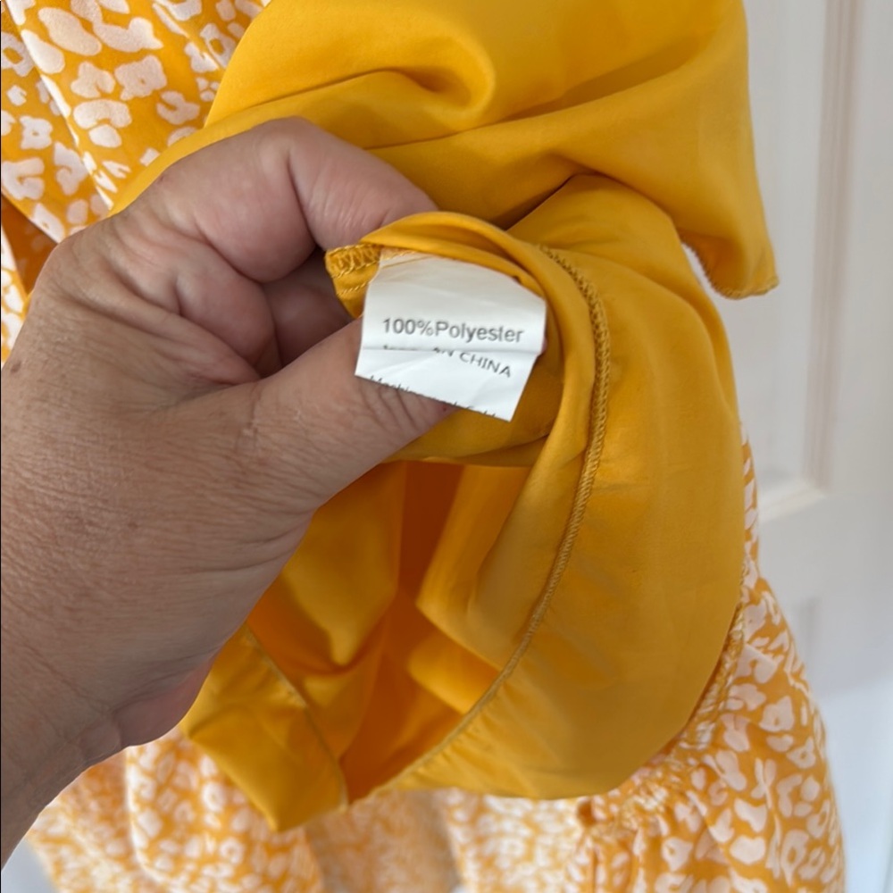 Elegant Yellow Patterned Wrap Dress - Picture 5 of 5